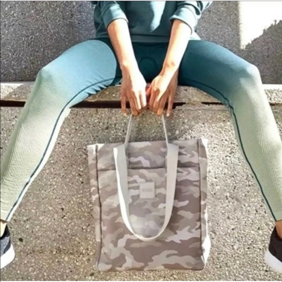 Victoria’s Secret PINK Convertible Backpack Tote - Double Platinum Camo - Picture 10 of 15